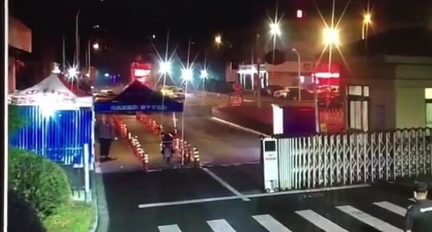 常州一業(yè)主凌晨開(kāi)車(chē)回小區，不慎將保安撞倒身亡